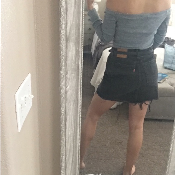 Levis denim destroyed skirt - Picture 5 of 9